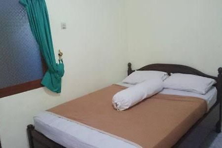 Hotel Prima0852 Empat 9 Tiga 8 Nol 3 Empat 1 Booking Chat Wa Бенуааньяр Экстерьер фото